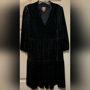 Vince Camuto Puff 3/4 Sleeve Tiered Velvet Dress • Dark Green • Size 10